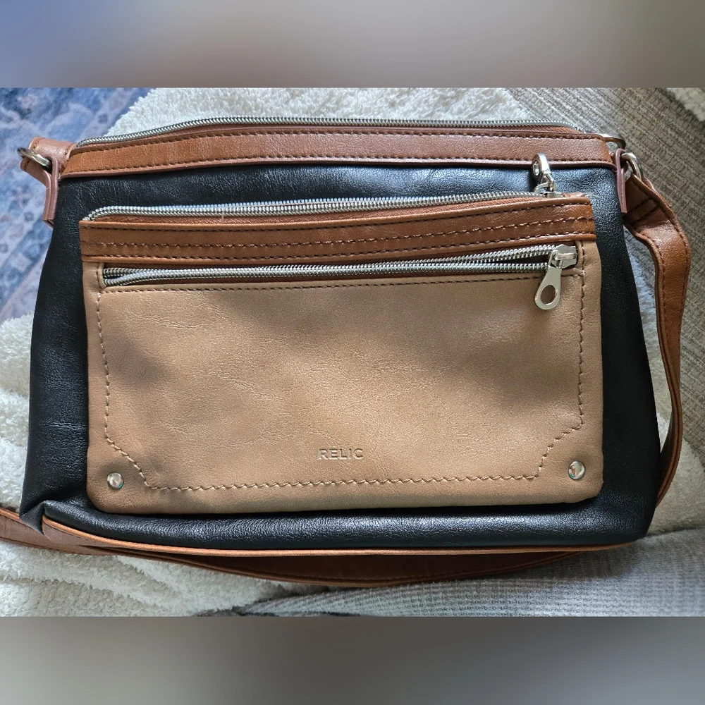 Relic Women's Tan and Black Crossbody Bag Casual - Picture 1 of 9
